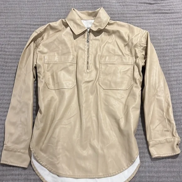 Saylor Taupe Vegan Leather Remi Top Long Sleeve 1/4 Zip Size Small - Picture 3 of 7